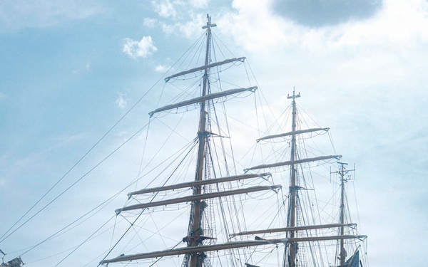 USCGC Eagle sails into Charleston