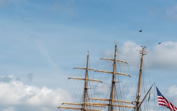 USCGC Eagle sails into Charleston