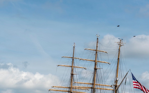 USCGC Eagle sails into Charleston
