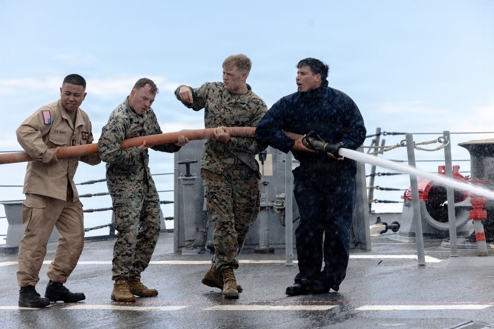 Marines and Sailors participate in Portland Fleet Week Rose Festival