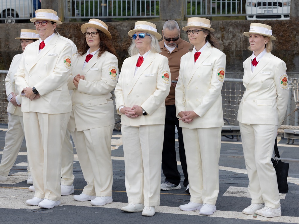 Marines and Sailors participate in Portland Fleet Week Rose Festival