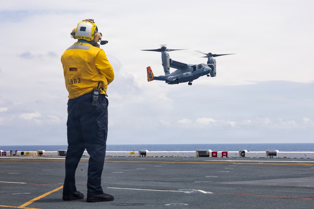 26th Marine Expeditionary Unit's Type Commander's Amphibious Training | VMM-261 Embarks USS Kearsarge