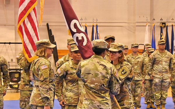 32d Hospital Center transfers leadership, welcomes new commander