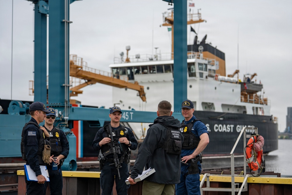 Minnesota National Guard's 55th CST Responds to Maritime Radiological Response Exercise