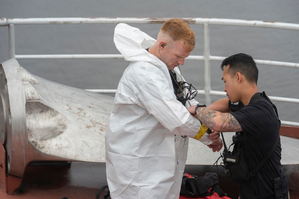 Minnesota National Guard's 55th CST Responds to Maritime Radiological Response Exercise