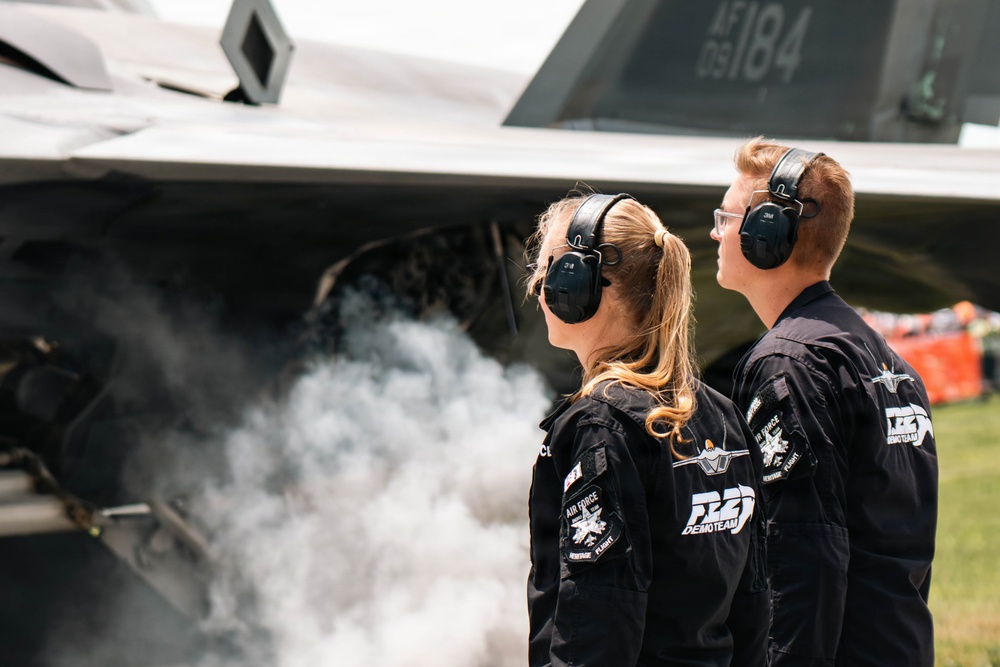 F-22 Demonstration Team performs for 2026 Dayton Airshow