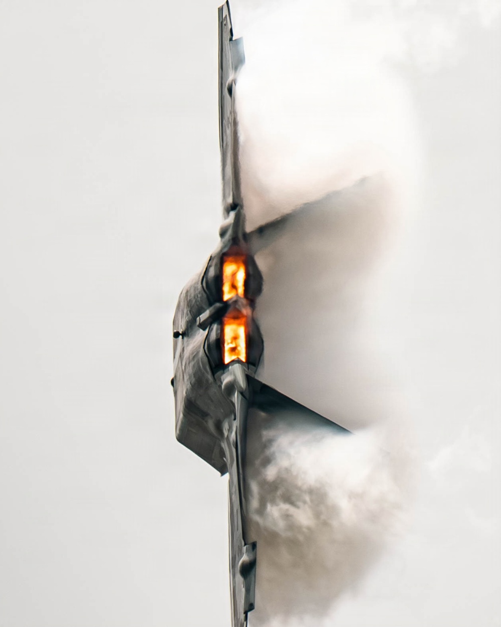 F-22 Demonstration Team performs for 2026 Dayton Airshow