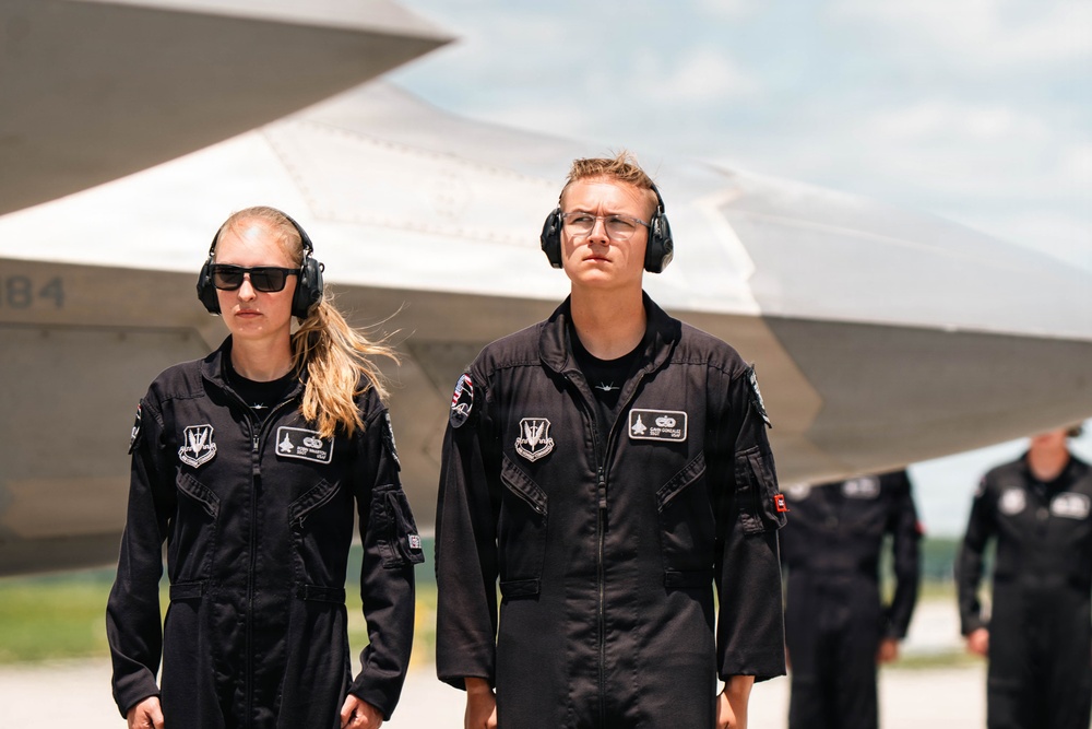 F-22 Demonstration Team performs for 2026 Dayton Airshow