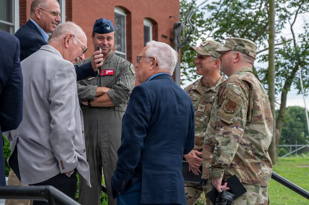 131st Bomb Wing hosts Missouri Military Preparedness and Enhancement Commission at Jefferson Barracks