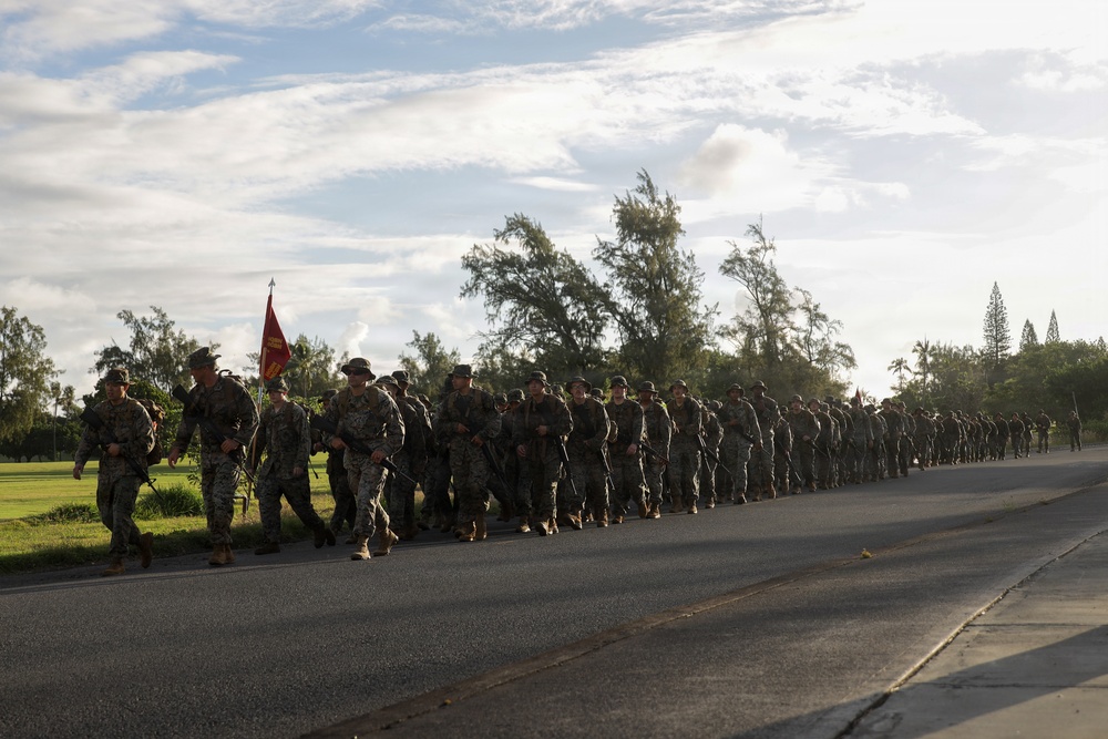 HQBN Conducts 15-km Conditioning Hike At MCBH