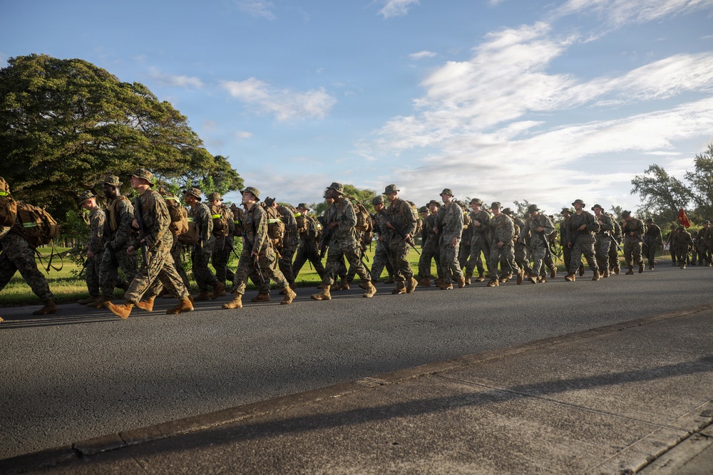 HQBN Conducts 15-km Conditioning Hike At MCBH