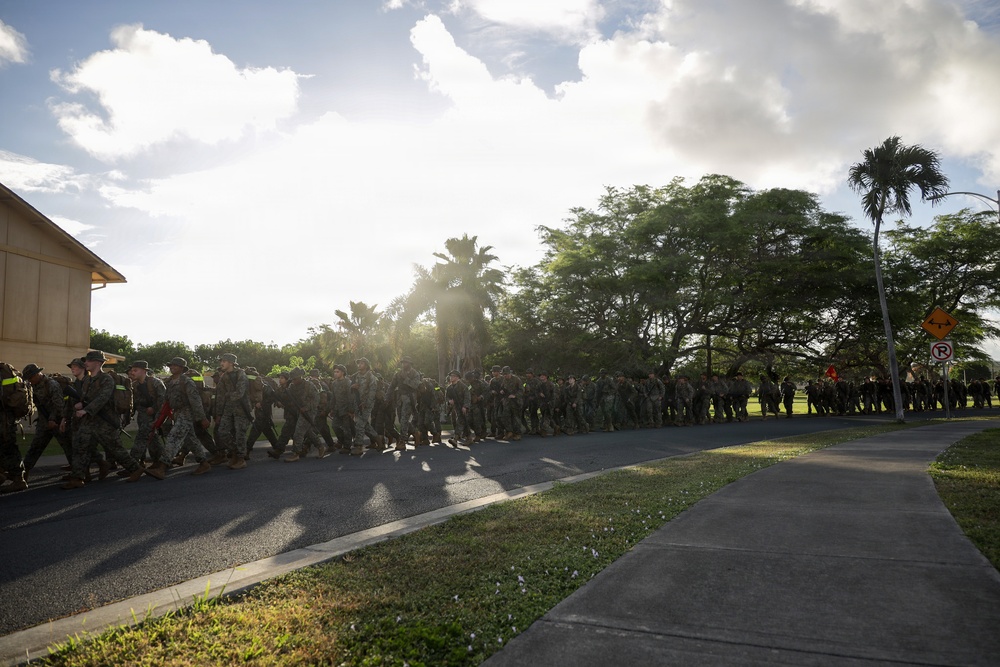 HQBN Conducts 15-km Conditioning Hike At MCBH