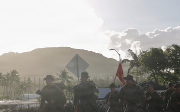 HQBN Conducts 15-km Conditioning Hike At MCBH