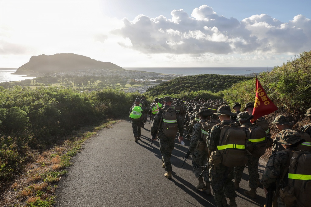 HQBN Conducts 15-km Conditioning Hike At MCBH
