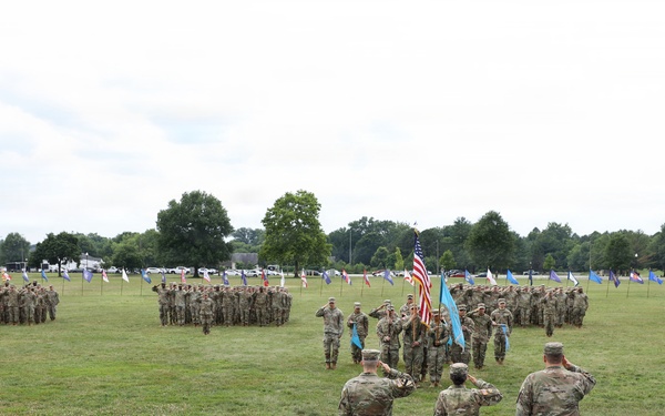 781st MI Battalion (Cyber), Vanguard Change of Command 04