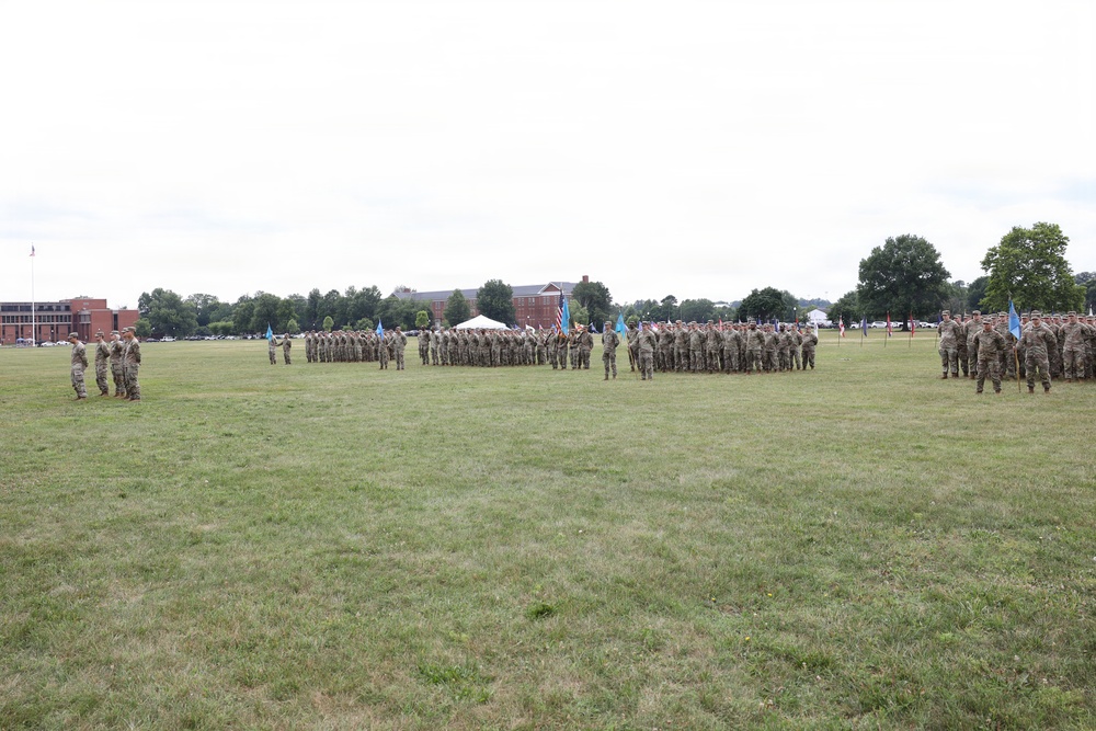 781st MI Battalion (Cyber), Vanguard Change of Command 02