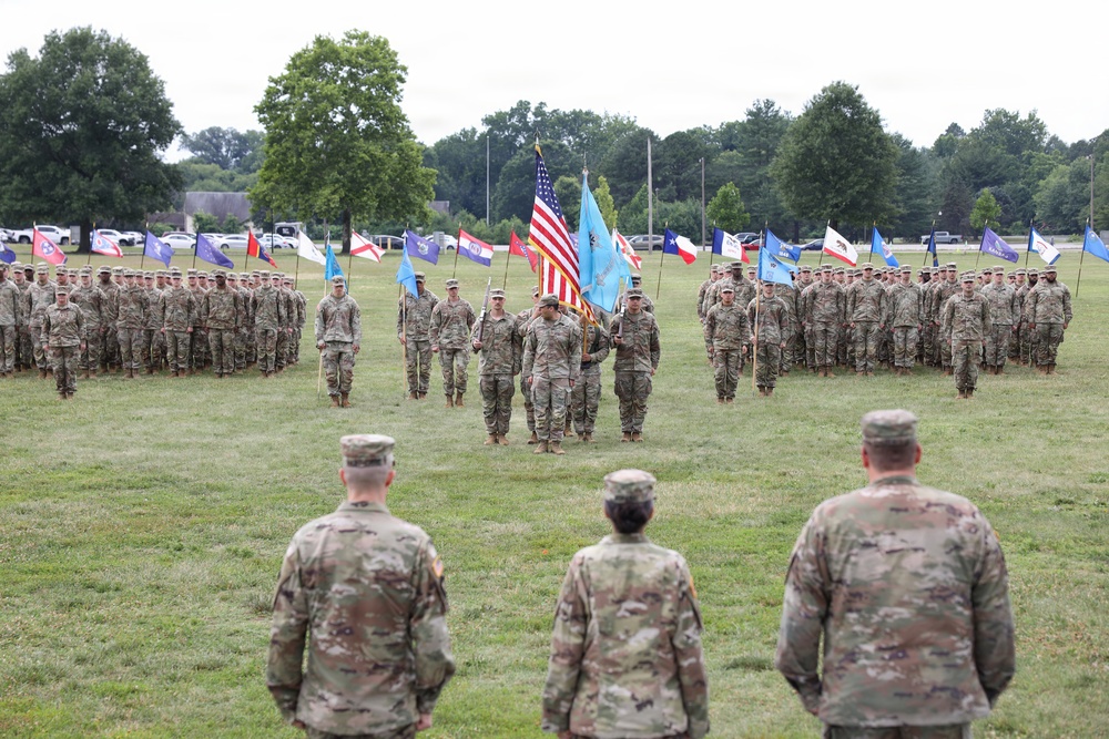 781st MI Battalion (Cyber), Vanguard Change of Command 03