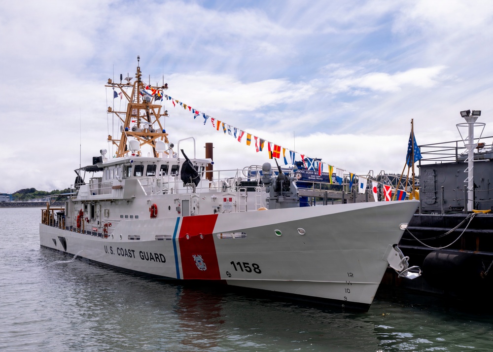 Coast Guard conducts change of command for Coast Guard Cutter John Witherspoon (WPC 1158)