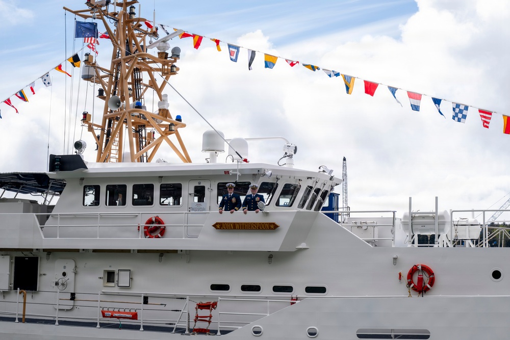Coast Guard conducts change of command for Coast Guard Cutter John Witherspoon (WPC 1158)