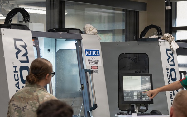 Iron Foundry Soldiers attend UTEP course