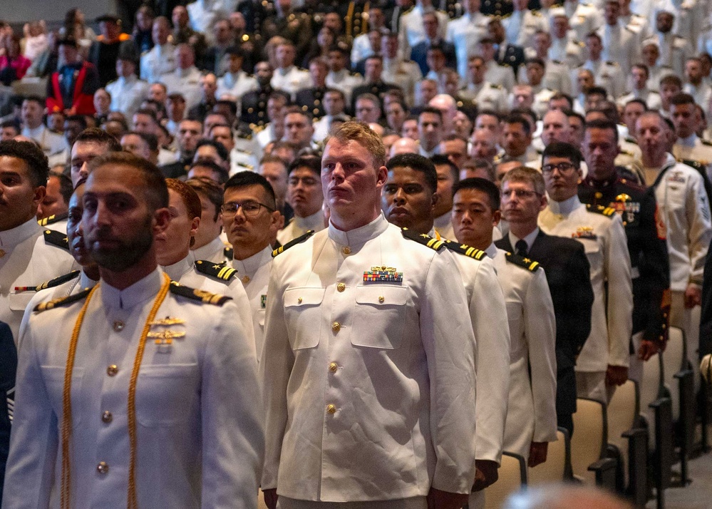 NPS Celebrates 400+ New Graduates During Spring Quarter Commencement