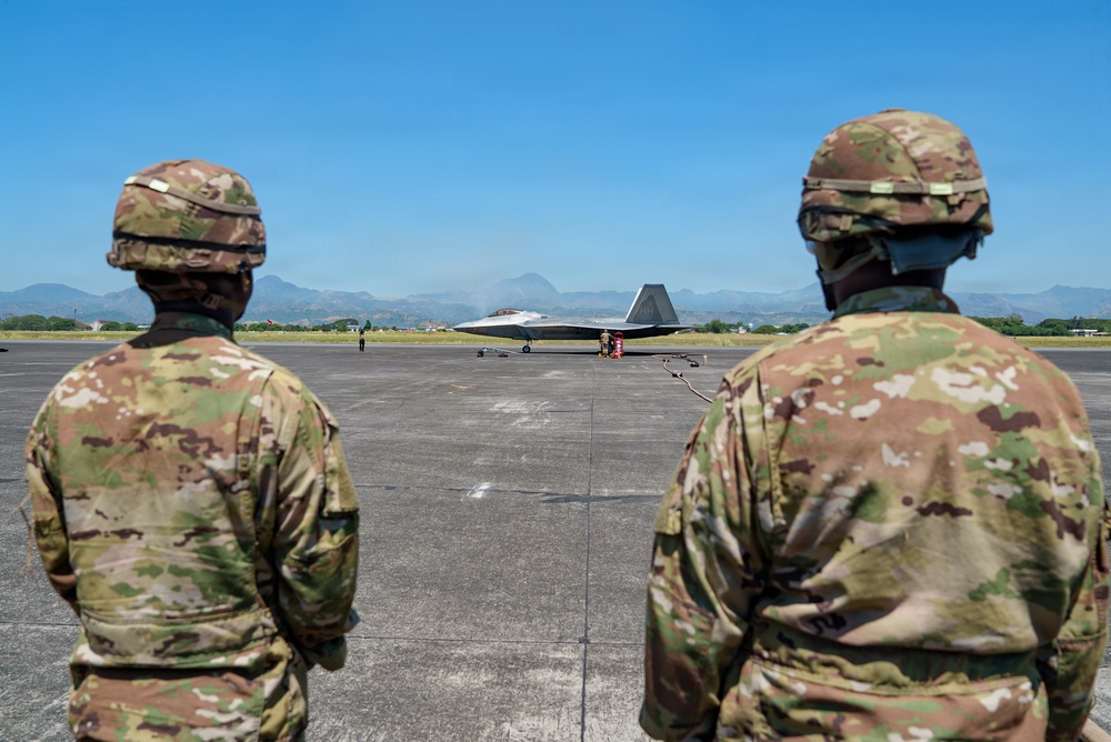 U.S. Army Demonstrates Expeditionary Support Capability for U.S. Air Force in Philippines