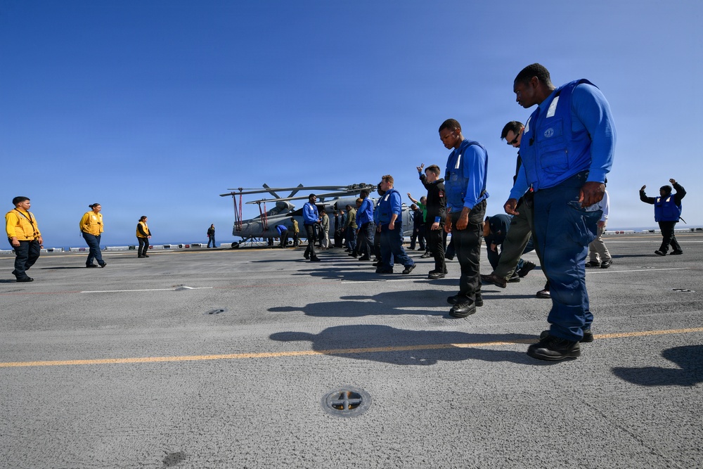 USS Essex FOD Walkdown