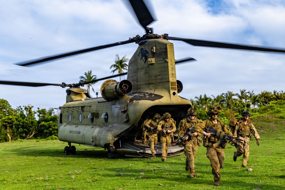25th Infantry Division Conducts Joint Air Assault on Calayan Island