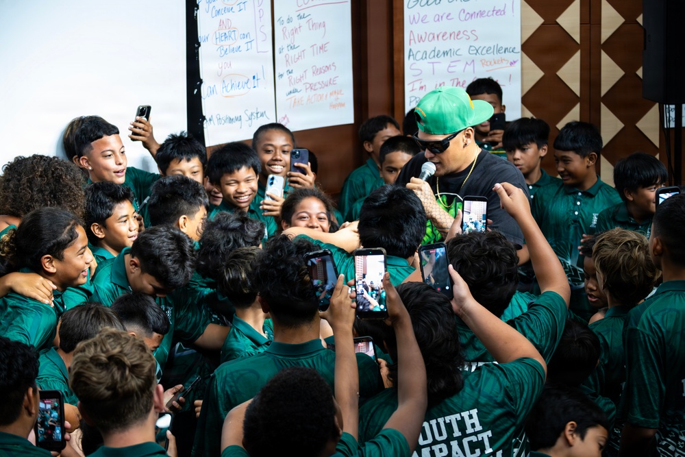 94th Army Air and Missile Defense Command Soldiers volunteer at the Youth Impact Program