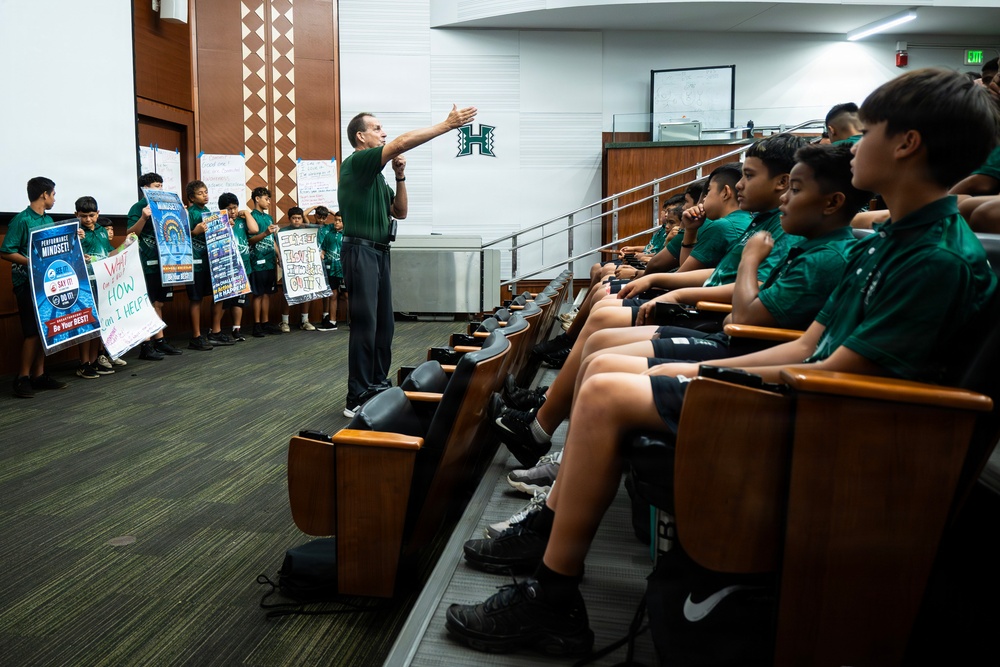 94th Army Air and Missile Defense Command Soldiers volunteer at the Youth Impact Program