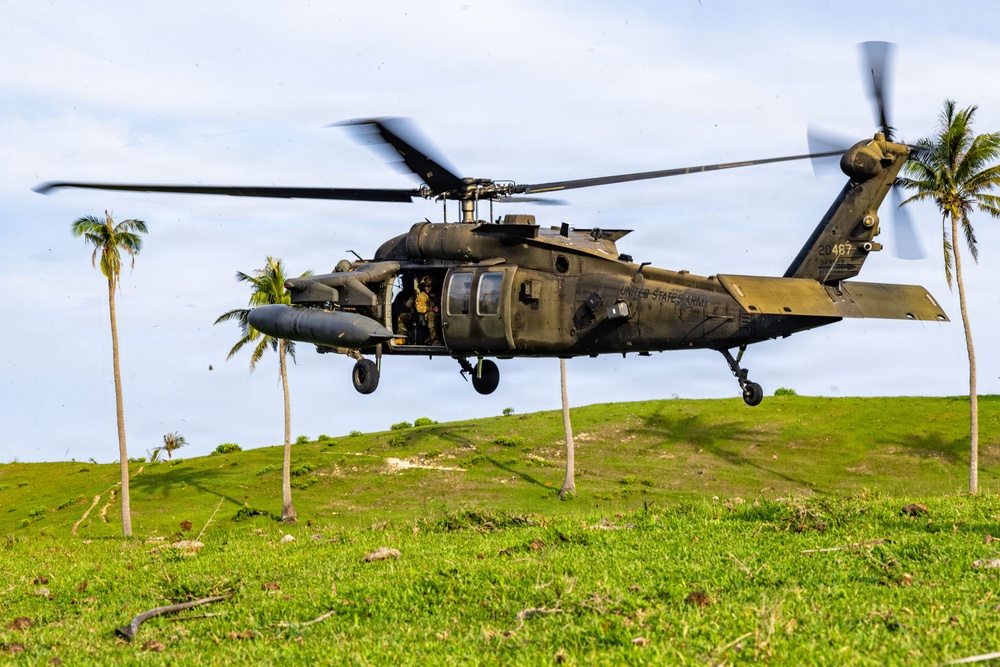 25th Infantry Division Conducts Joint Air Assault On Calayan Island