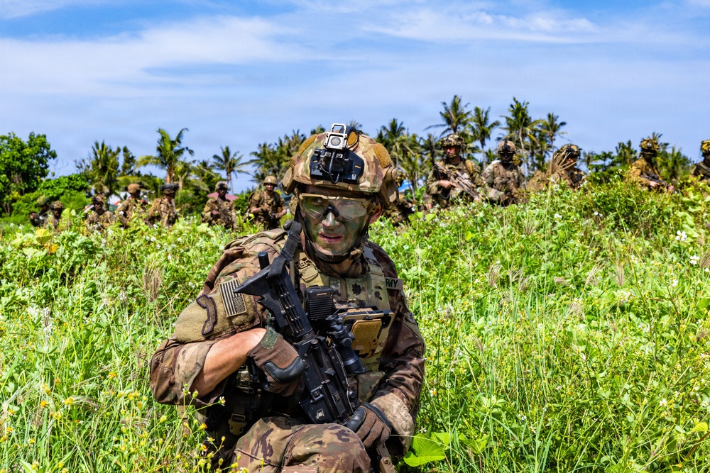 25th Infantry Division Conducts Joint Air Assault on Calayan Island