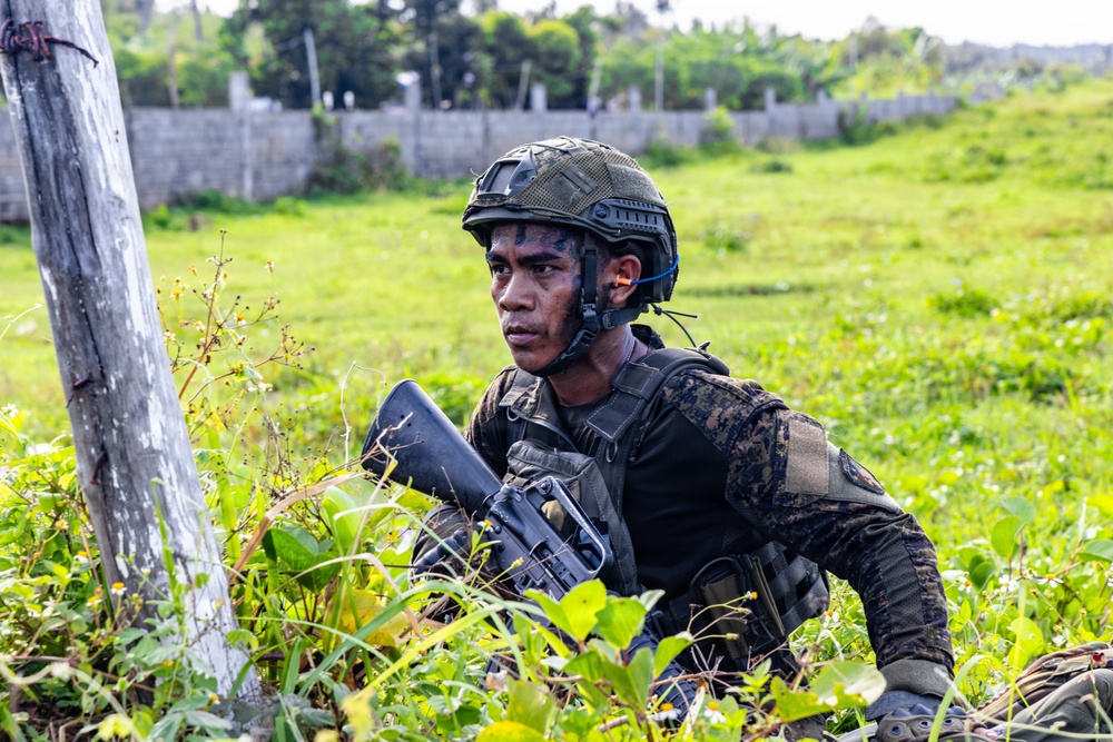 25th Infantry Division Conducts Joint Air Assault On Calayan Island