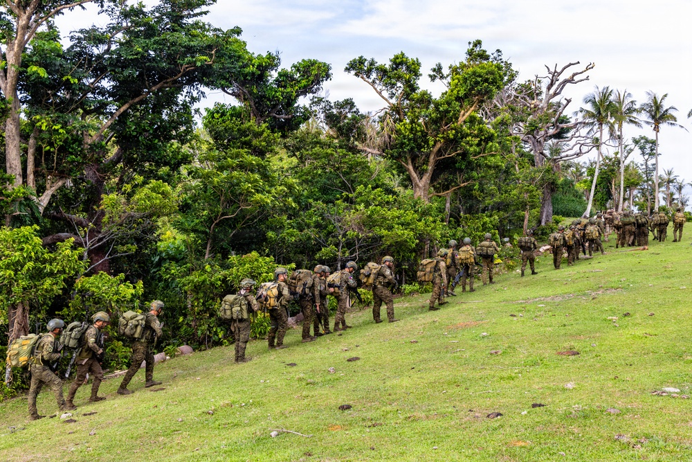 25th Infantry Division Conducts Joint Air Assault on Calayan Island