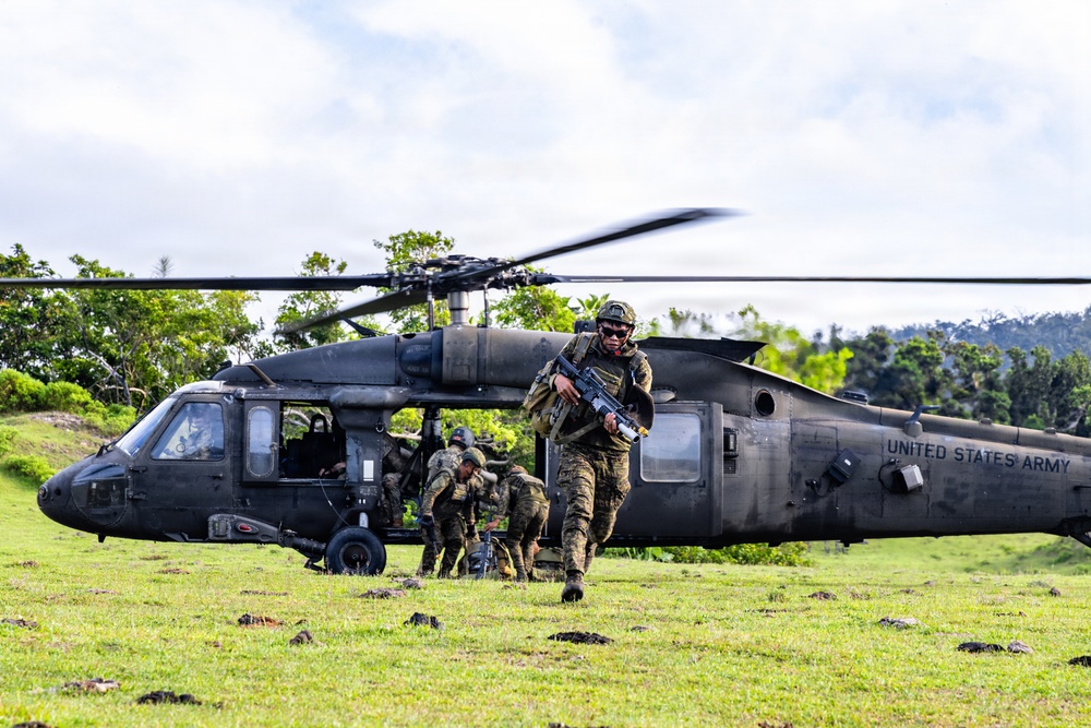 25th Infantry Division Conducts Joint Air Assault On Calayan Island