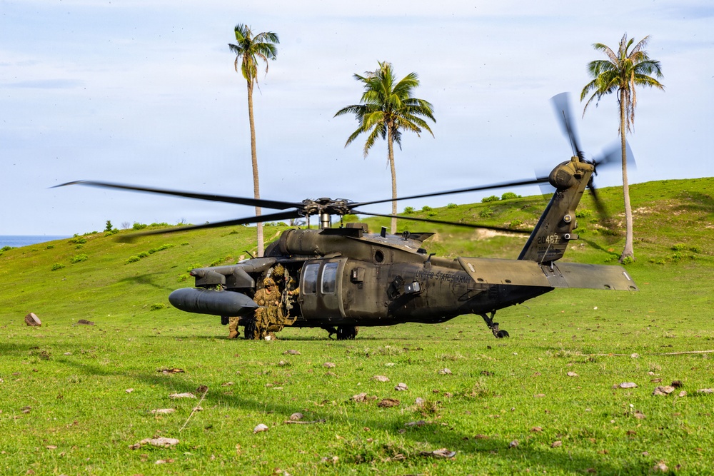 25th Infantry Division Conducts Joint Air Assault On Calayan Island