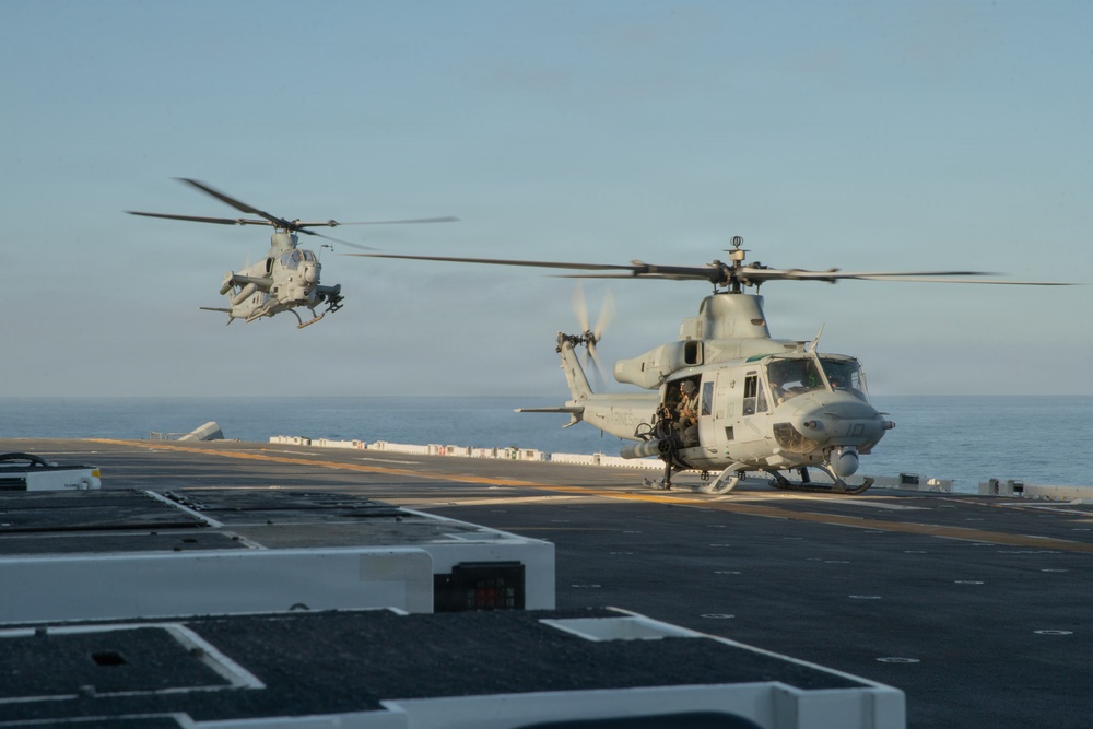 U.S. Marines, Sailors conduct deck landing qualifications aboard USS Essex