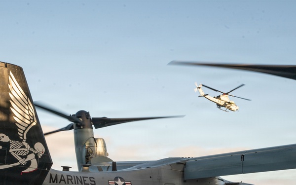 U.S. Marines, Sailors conduct deck landing qualifications aboard USS Essex