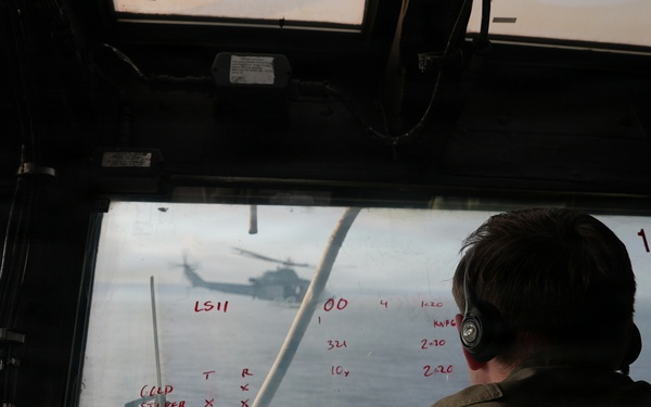 15th MEU command staff observe flight operations
