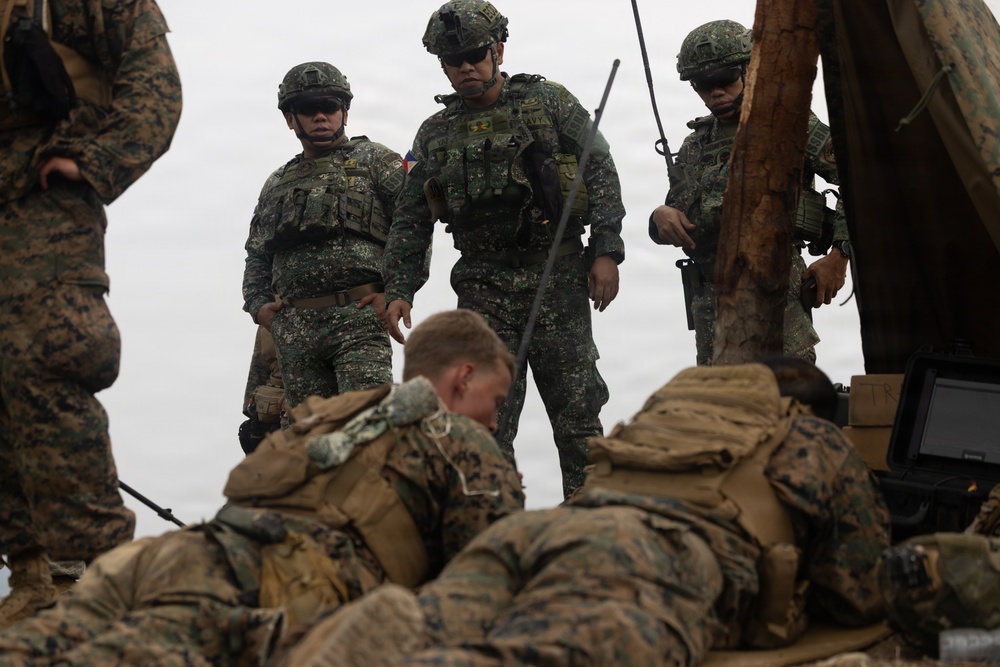 3rd Littoral Combat Team Marines train with attack drones in the Philippines