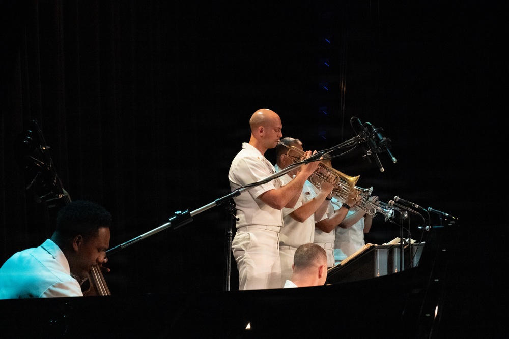U.S. Navy Band Commodores at Manchester Craftsman's Guild