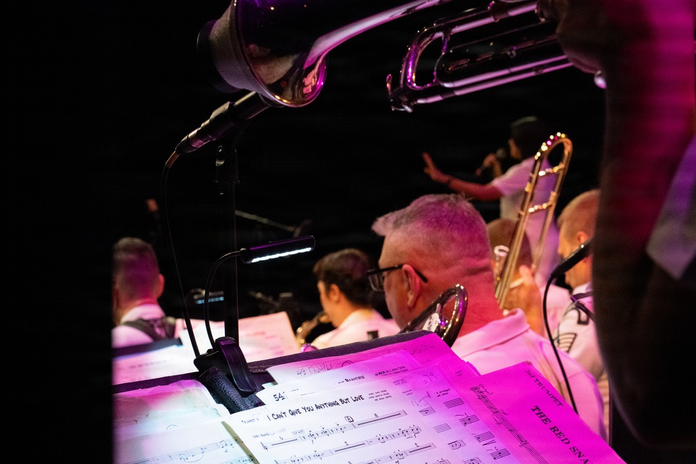 U.S. Navy Band Commodores at Manchester Craftsman's Guild