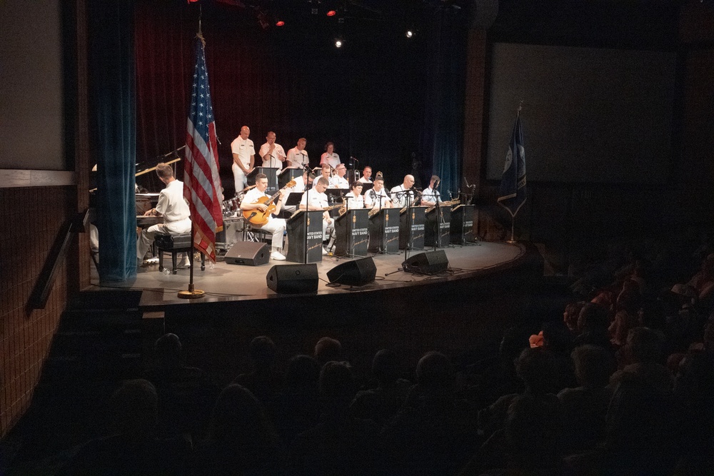 U.S. Navy Band Commodores at Manchester Craftsman's Guild