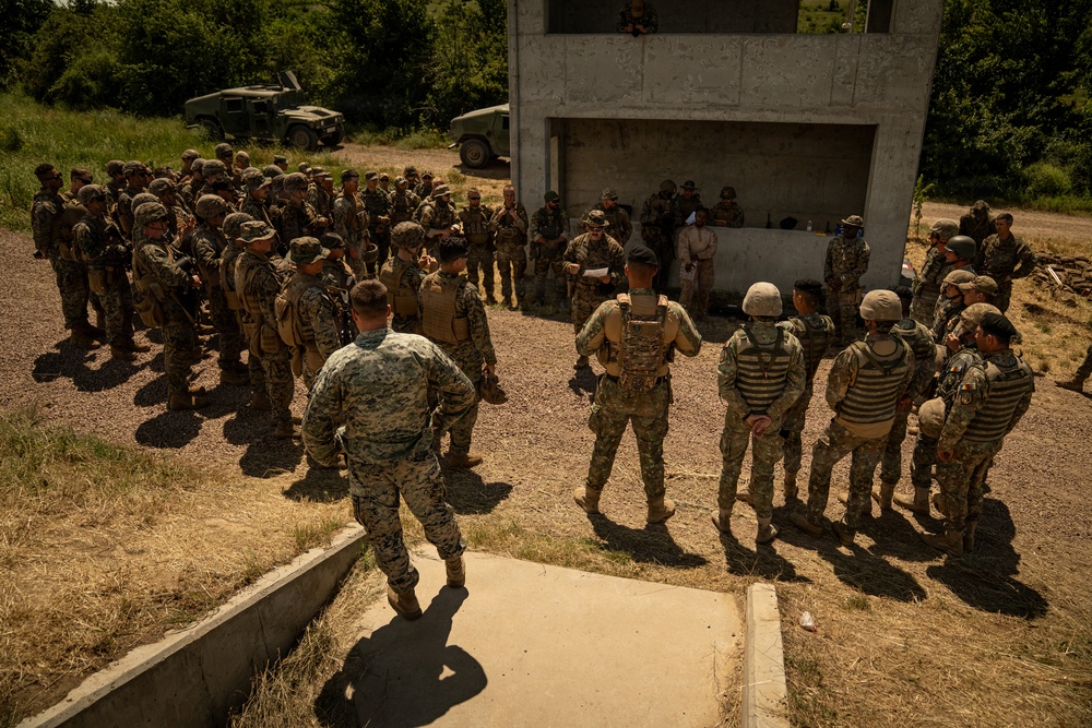 U.S. Marines, Romanian, Moldovan forces conduct M240B machine gun range in Romania