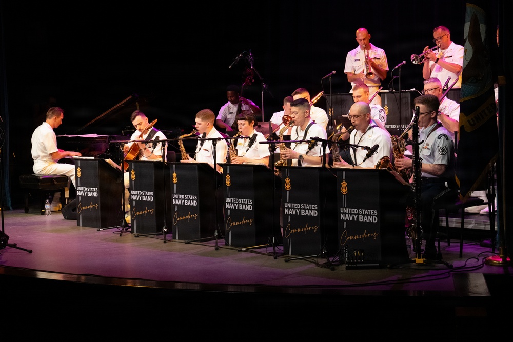 U.S. Navy Band Commodores at Manchester Craftsman's Guild