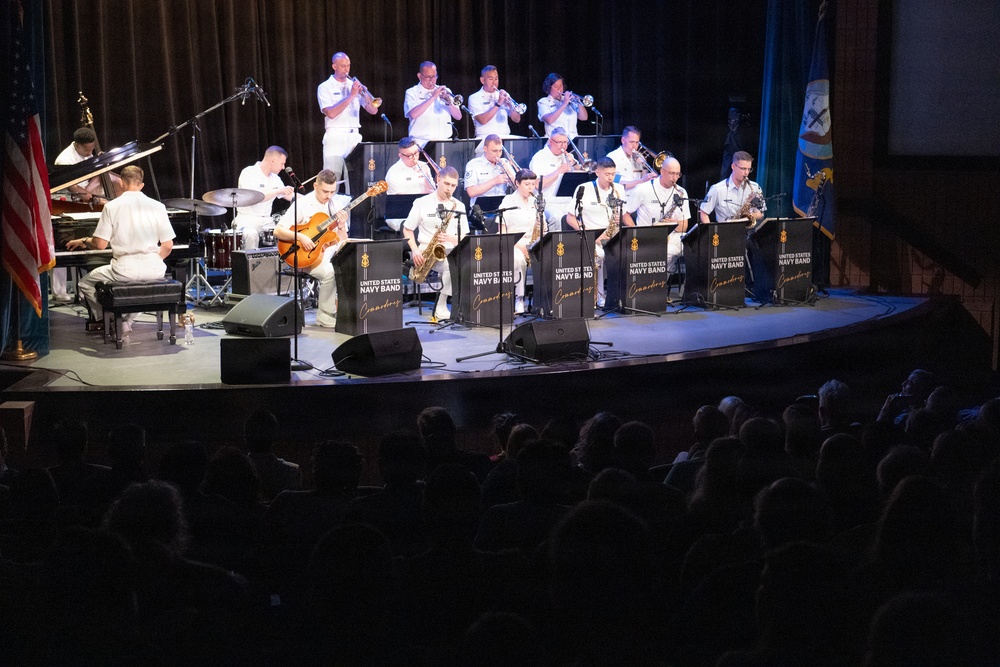 U.S. Navy Band Commodores at Manchester Craftsman's Guild