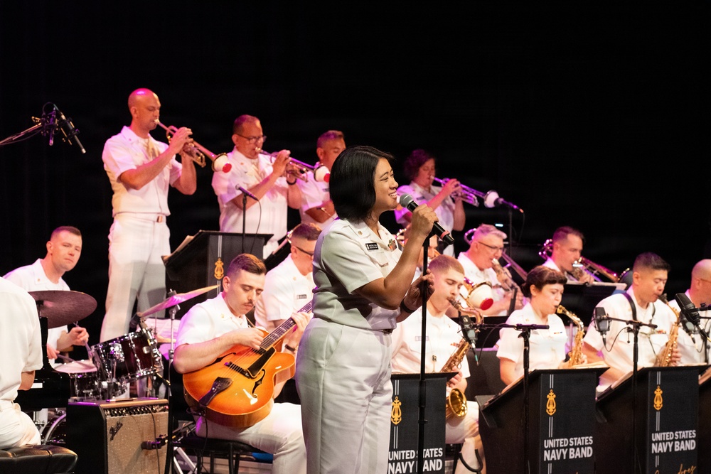 U.S. Navy Band Commodores at Manchester Craftsman's Guild