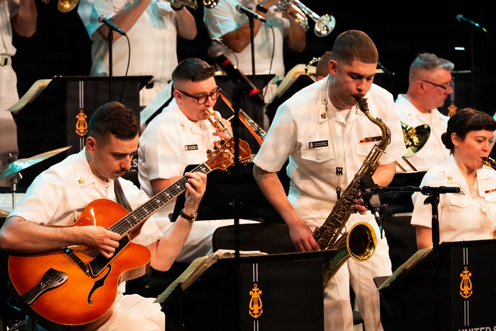 U.S. Navy Band Commodores at Manchester Craftsman's Guild