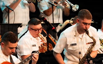 U.S. Navy Band Commodores at Manchester Craftsman's Guild
