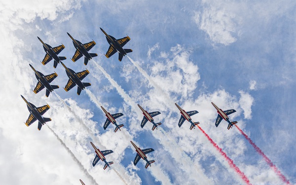 The Blue Angels prepare for Naval Air Station Patuxent River Air Show